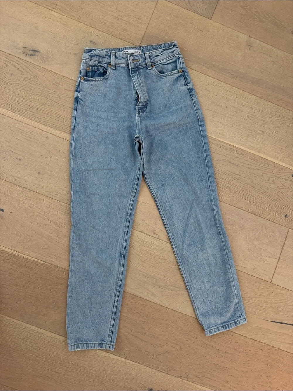 Zara High-Rise Light Blue Mom Jeans